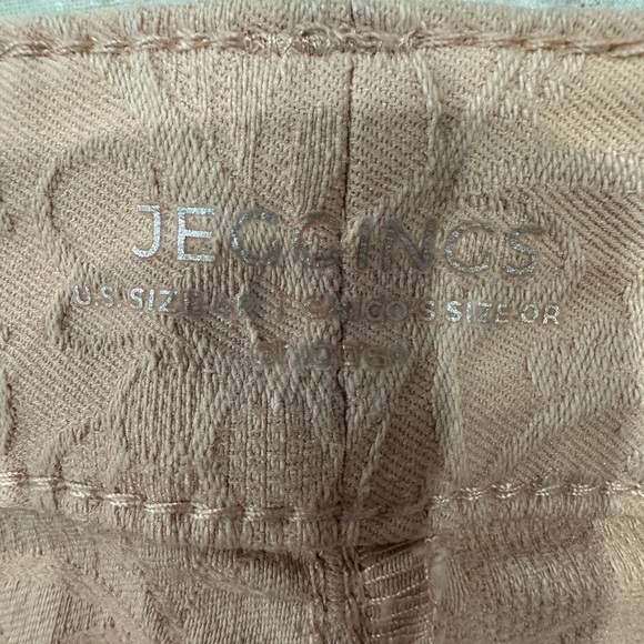 Chicos Pink Skinny Jegging Design  size 4 (Size 0) - Picture 3 of 8